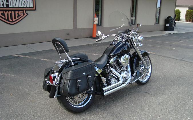 2006 Harley-Davidson® Softail® Deluxe Vivid Black