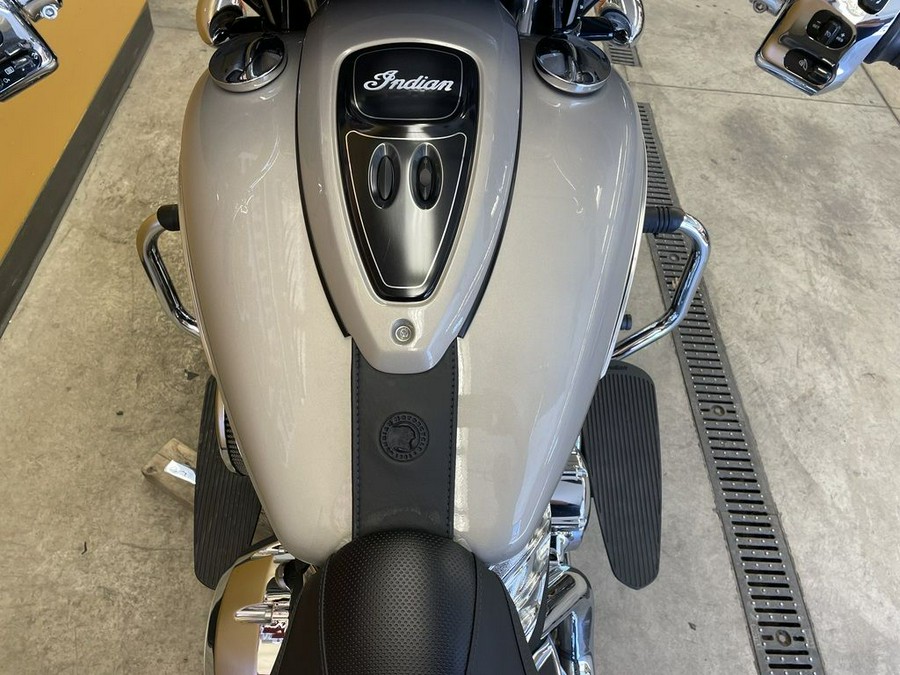 2022 Indian Motorcycle® Chieftain® Limited Silver Quartz Metallic