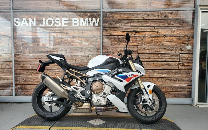 2022 BMW S 1000 R Review [15 Fast Facts with M Package]