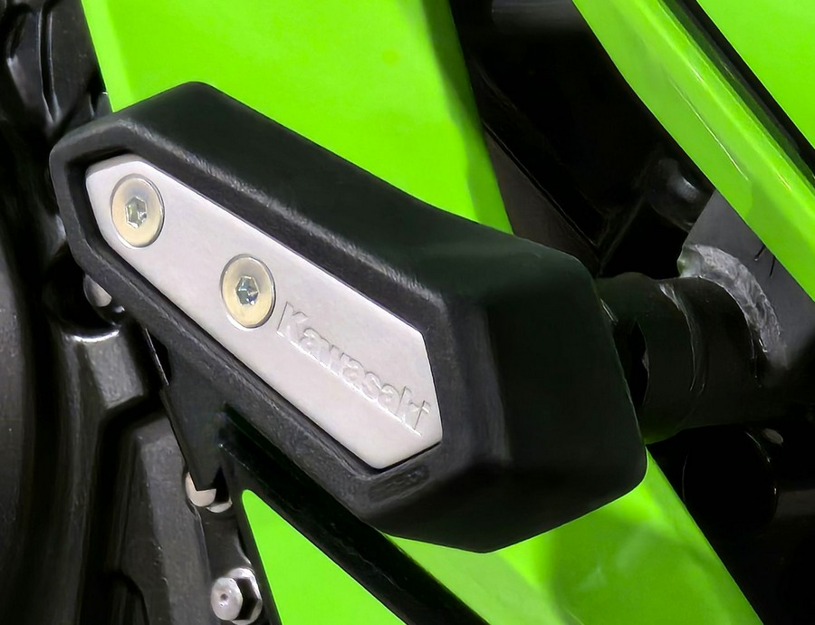 2024 Kawasaki Ninja 500 KRT Edition SE ABS