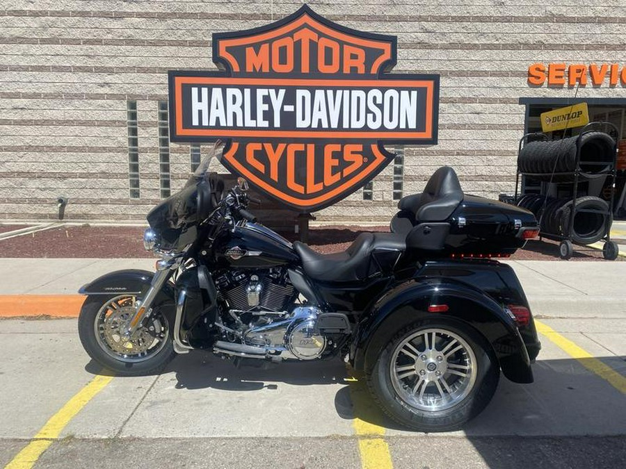 2024 Harley-Davidson® FLHTCUTG - Tri Glide® Ultra