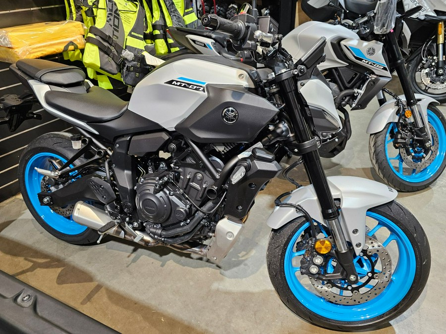 2025 Yamaha MT 07