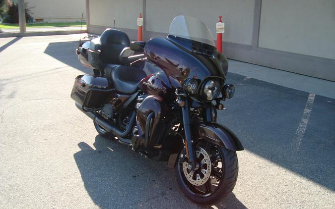 2022 Harley-Davidson® Ultra Limited Midnight Crimson/Vivid Black - Black Finish