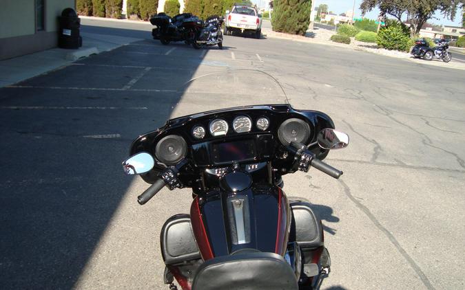 2022 Harley-Davidson® Ultra Limited Midnight Crimson/Vivid Black - Black Finish