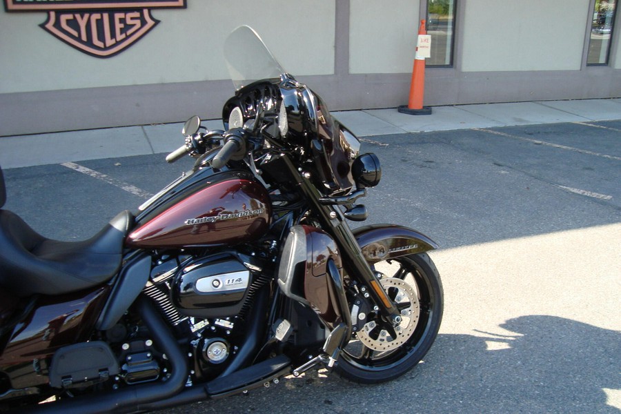 2022 Harley-Davidson® Ultra Limited Midnight Crimson/Vivid Black - Black Finish