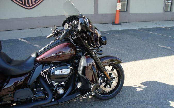 2022 Harley-Davidson® Ultra Limited Midnight Crimson/Vivid Black - Black Finish