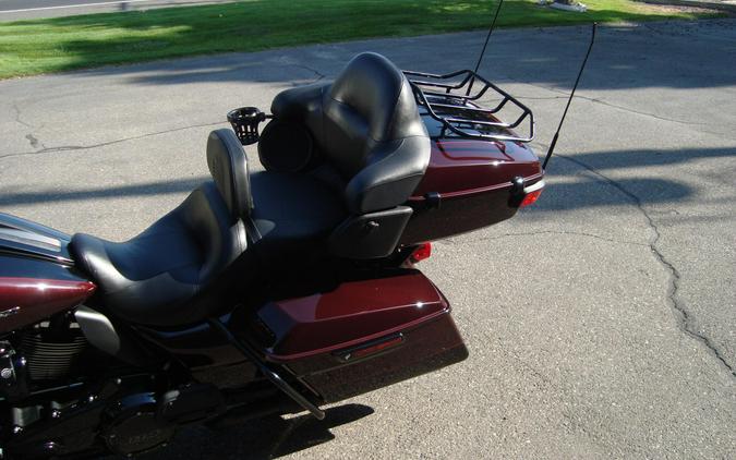 2022 Harley-Davidson® Ultra Limited Midnight Crimson/Vivid Black - Black Finish