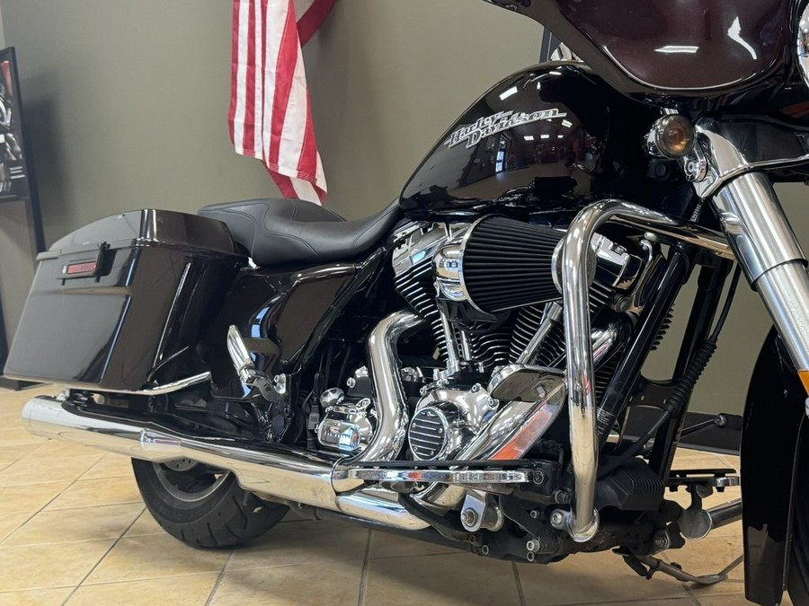 2011 Harley-Davidson Street GlideT Base