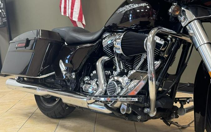 2011 Harley-Davidson Street GlideT Base