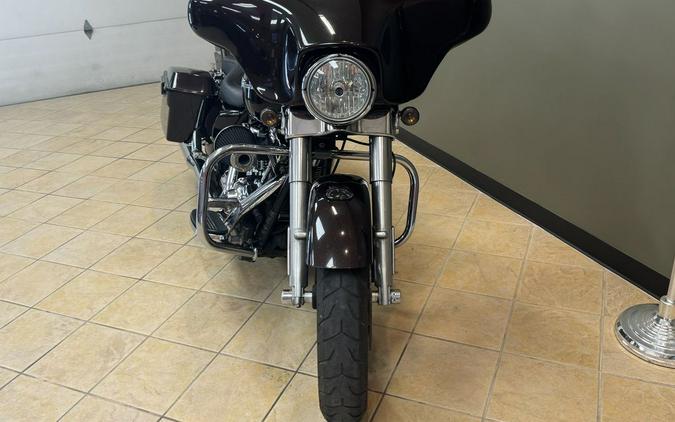 2011 Harley-Davidson Street GlideT Base