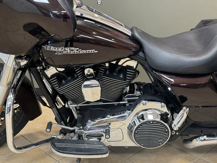 2011 Harley-Davidson Street GlideT Base