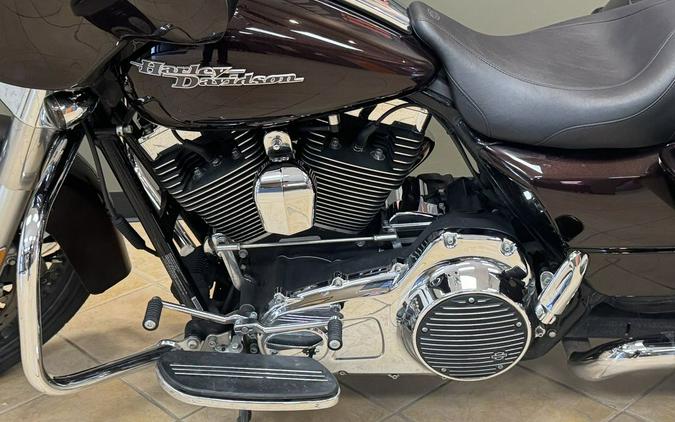 2011 Harley-Davidson Street GlideT Base