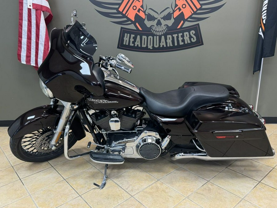 2011 Harley-Davidson Street Glide™ Base