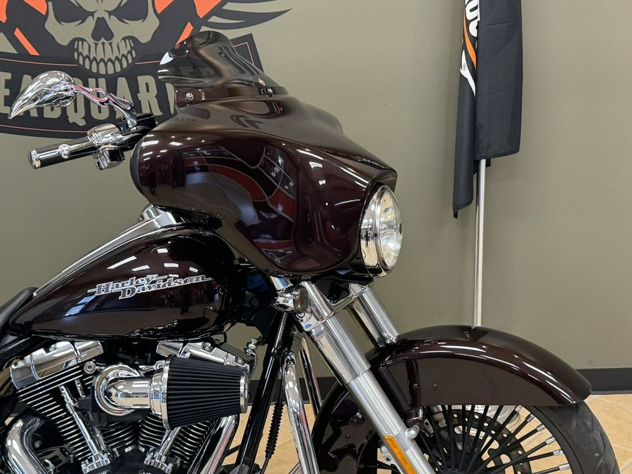 2011 Harley-Davidson Street GlideT Base