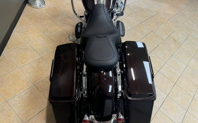 2011 Harley-Davidson Street GlideT Base