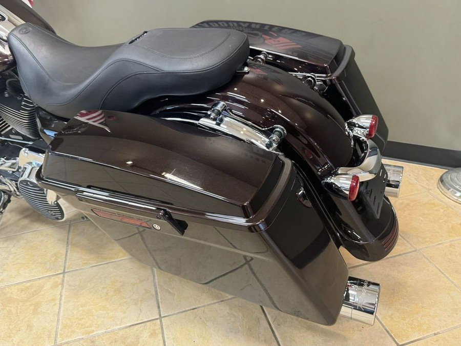 2011 Harley-Davidson Street GlideT Base