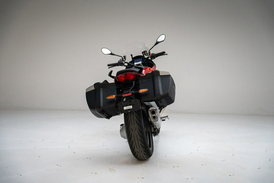 2024 Moto Guzzi V100 Mandello