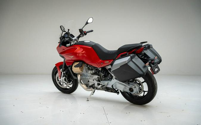 2024 Moto Guzzi V100 Mandello