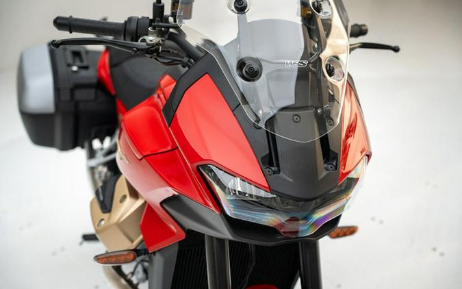 2024 Moto Guzzi V100 Mandello