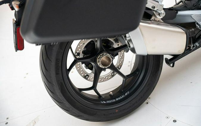 2024 Moto Guzzi V100 Mandello