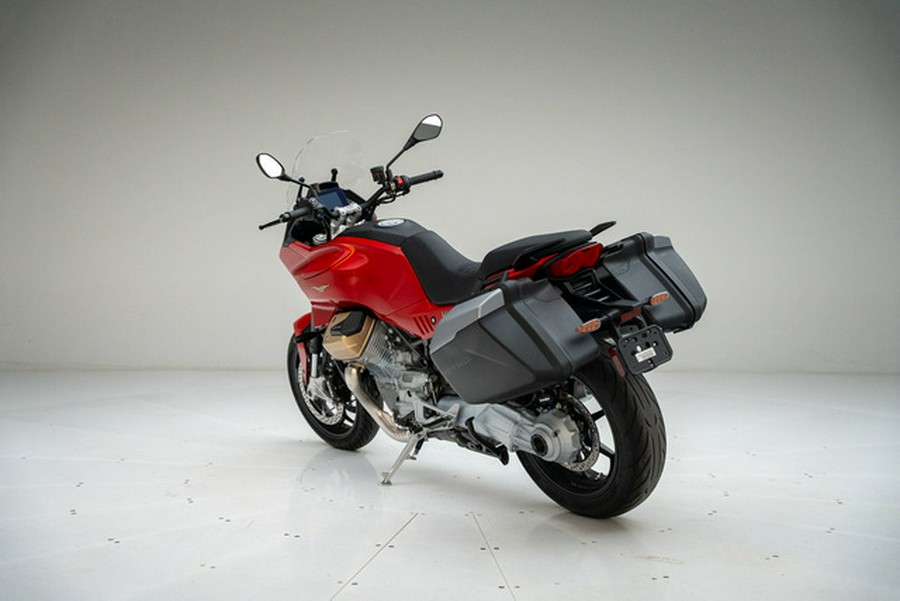 2024 Moto Guzzi V100 Mandello