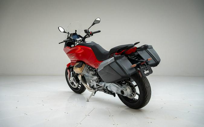 2024 Moto Guzzi V100 Mandello