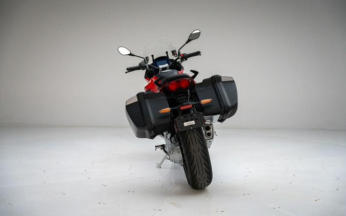 2024 Moto Guzzi V100 Mandello