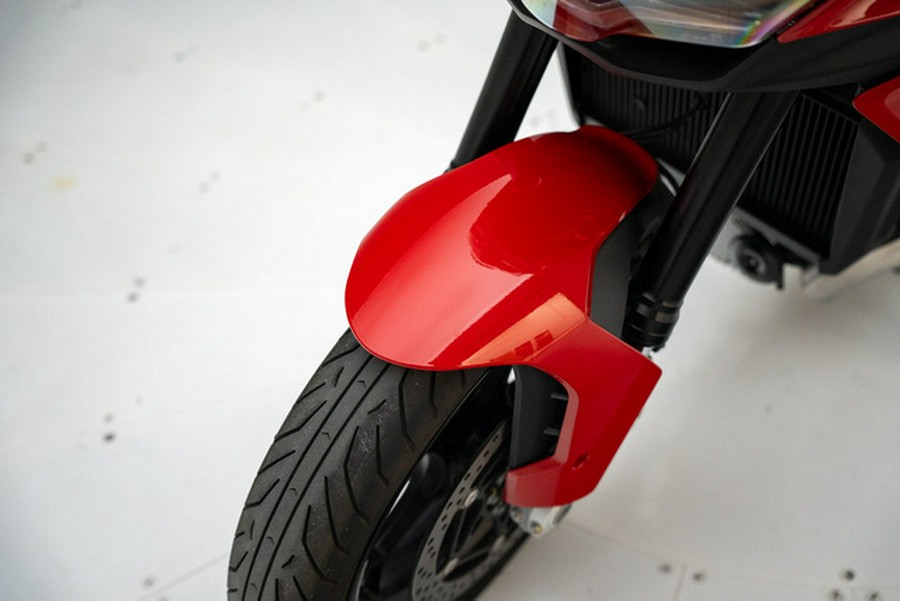 2024 Moto Guzzi V100 Mandello