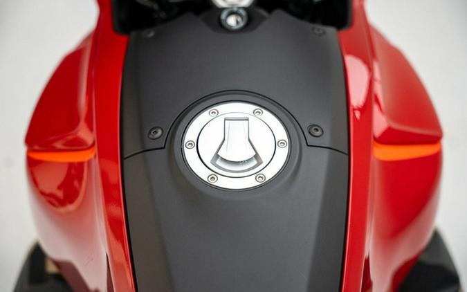 2024 Moto Guzzi V100 Mandello