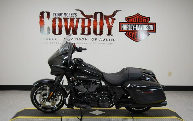 2025 Harley-Davidson FLHX - Street Glide