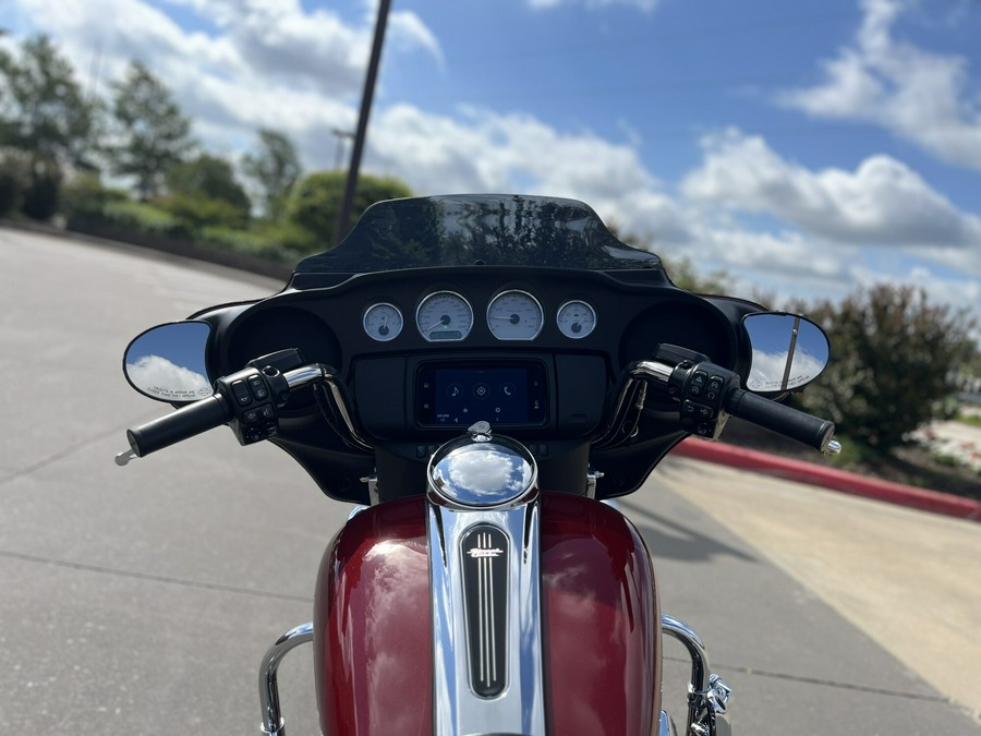 2020 Harley-Davidson® FLHX Street Glide® Stiletto Red 673201