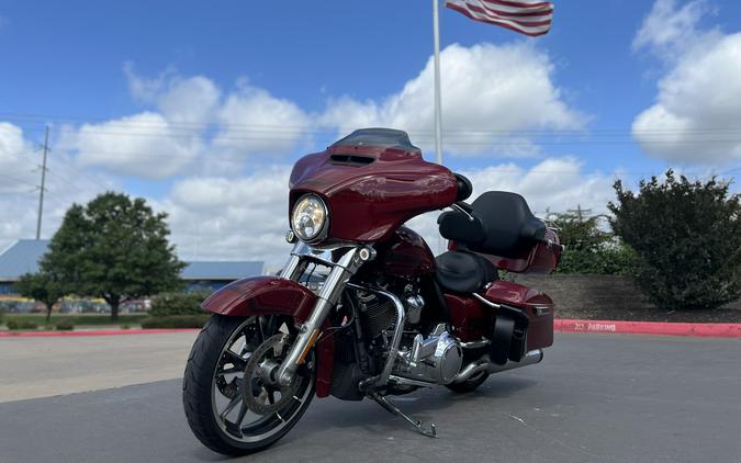 2020 Harley-Davidson® FLHX Street Glide® Stiletto Red 673201