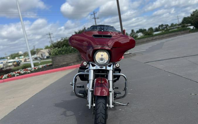 2020 Harley-Davidson® FLHX Street Glide® Stiletto Red 673201