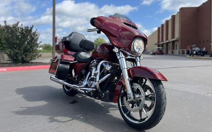2020 Harley-Davidson® FLHX Street Glide® Stiletto Red 673201