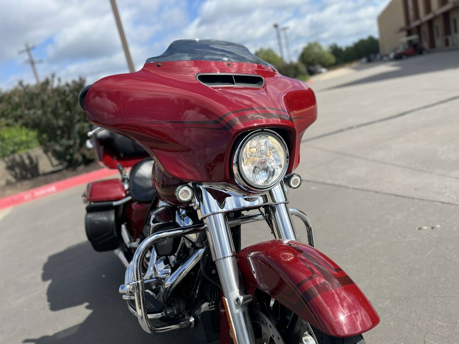 2020 Harley-Davidson® FLHX Street Glide® Stiletto Red 673201