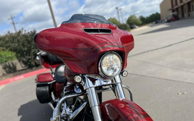 2020 Harley-Davidson® FLHX Street Glide® Stiletto Red 673201