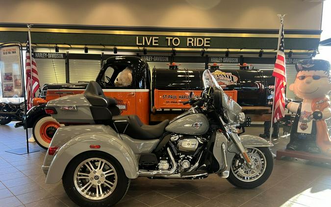 2024 Harley-Davidson Tri-Glide Ultra FLHTCUTG