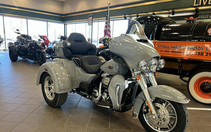 2024 Harley-Davidson Tri-Glide Ultra FLHTCUTG