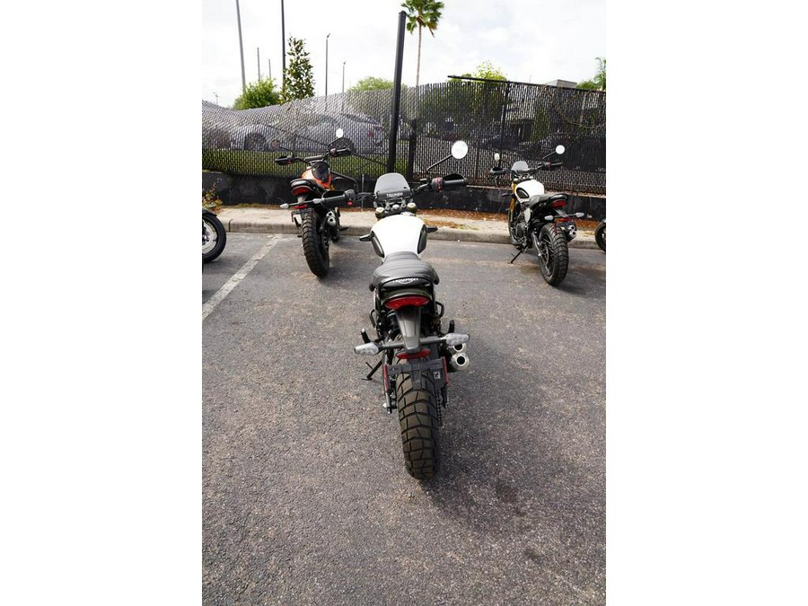 2026 Triumph Scrambler 400 XC
