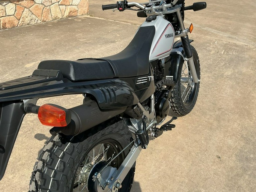 2027 Yamaha TW200