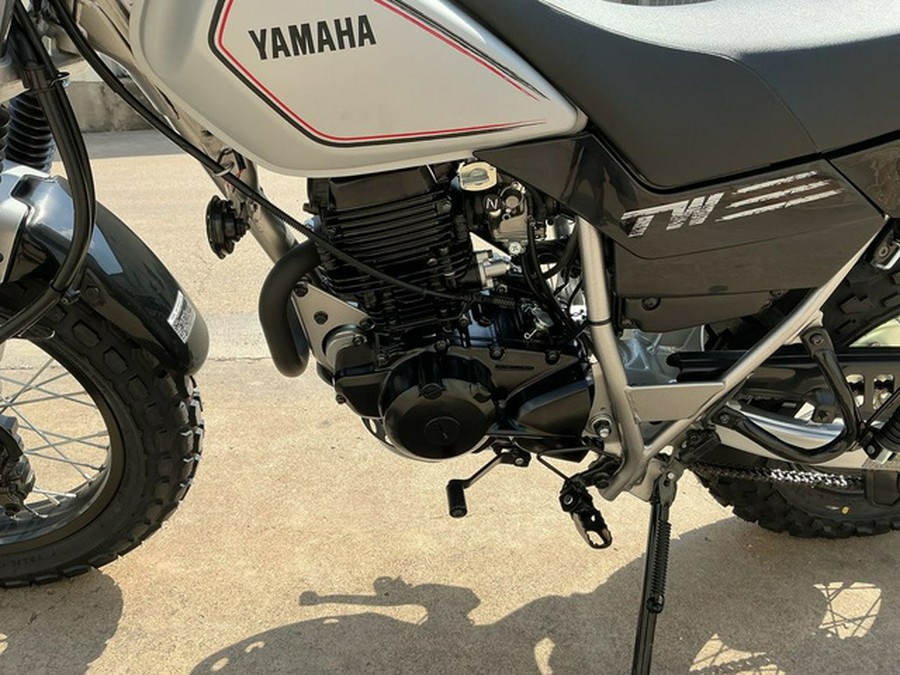 2027 Yamaha TW200