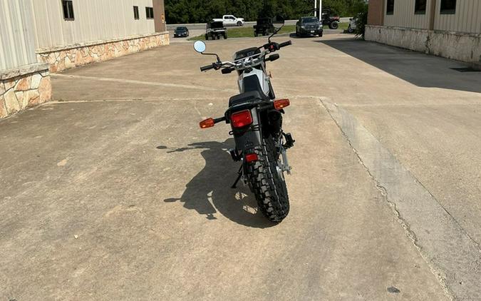 2027 Yamaha TW200