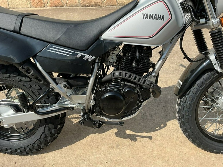 2027 Yamaha TW200