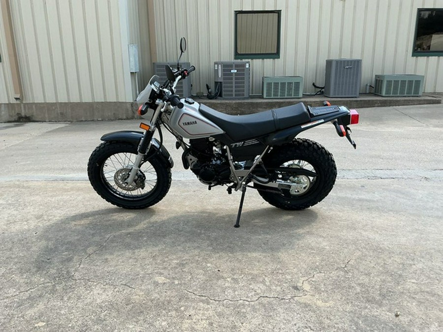 2027 Yamaha TW200