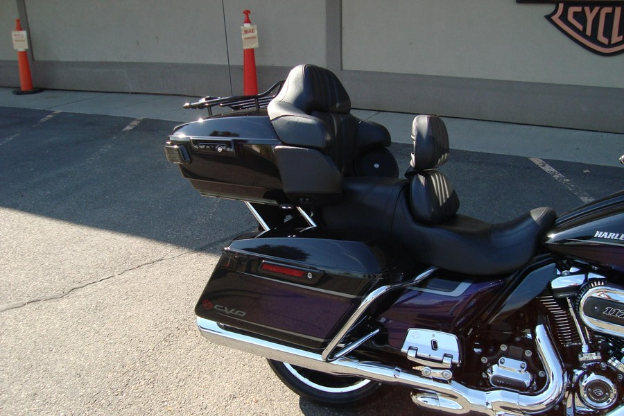 2021 Harley-Davidson® CVO™ Limited Royal Purple & Royal Black Fade
