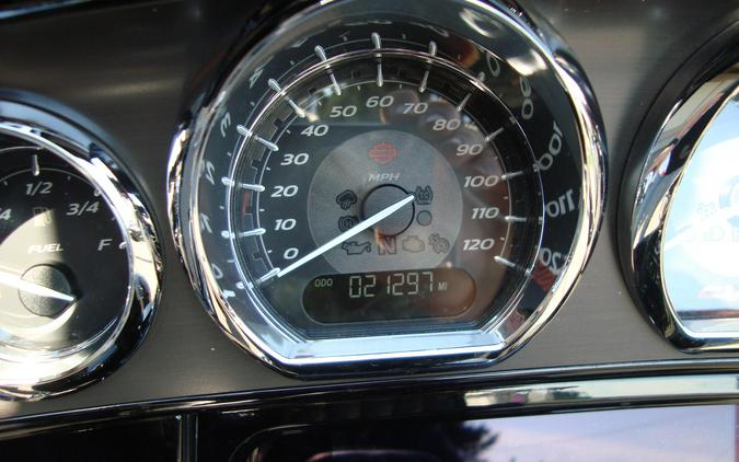 2021 Harley-Davidson® CVO™ Limited Royal Purple & Royal Black Fade