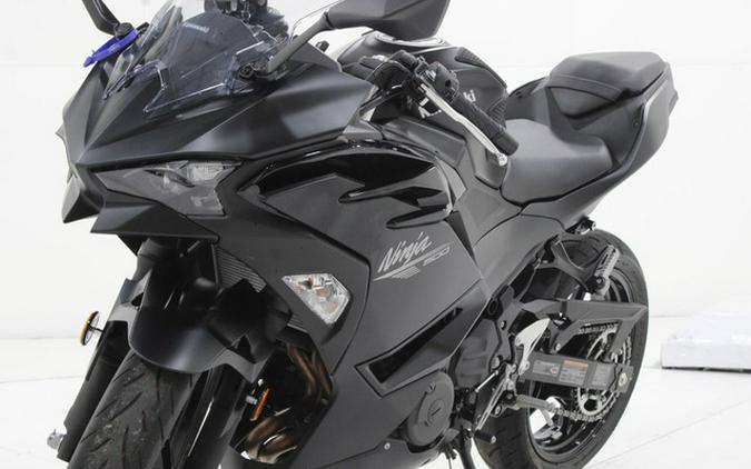 2026 Kawasaki Ninja 500 Metallic Flat Spark Black