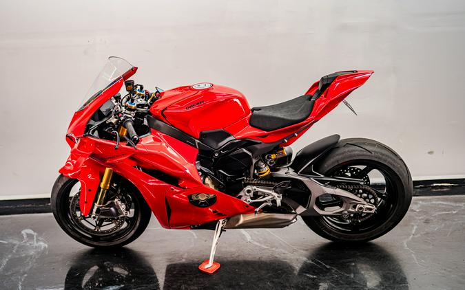 2025 Ducati Panigale V4 S