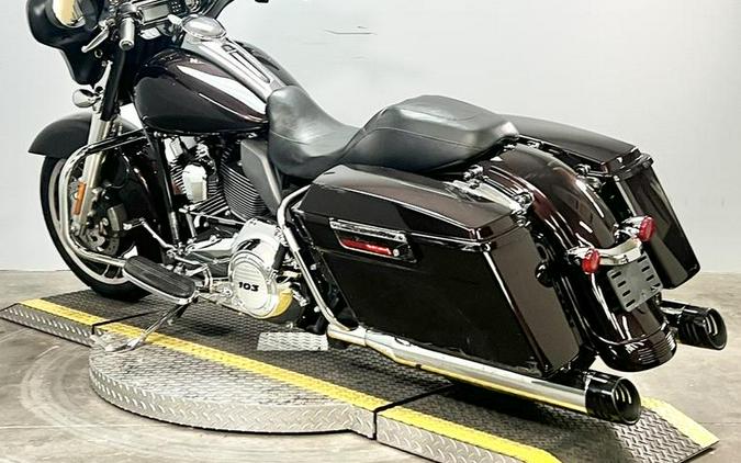 2013 Harley-Davidson® FLHX - Street Glide®