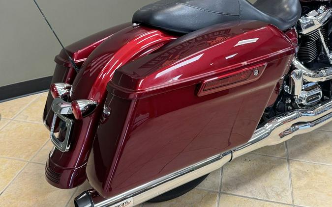 2017 Harley-Davidson Street Glide® Base